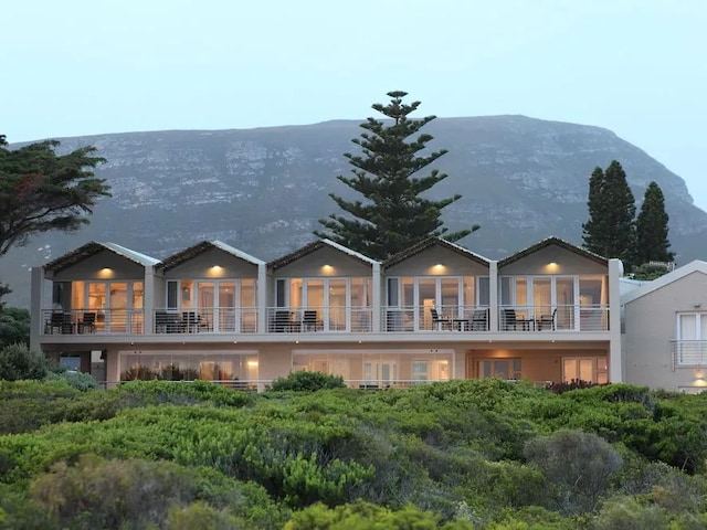 Abalone Guest Lodge