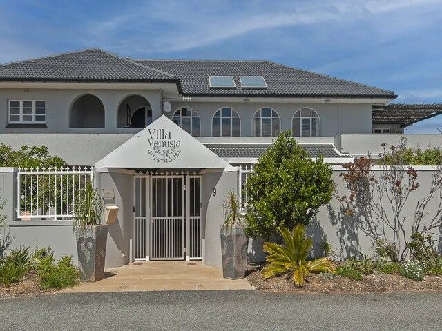 Villa Venusta Luxury Guesthouse, Solar Power